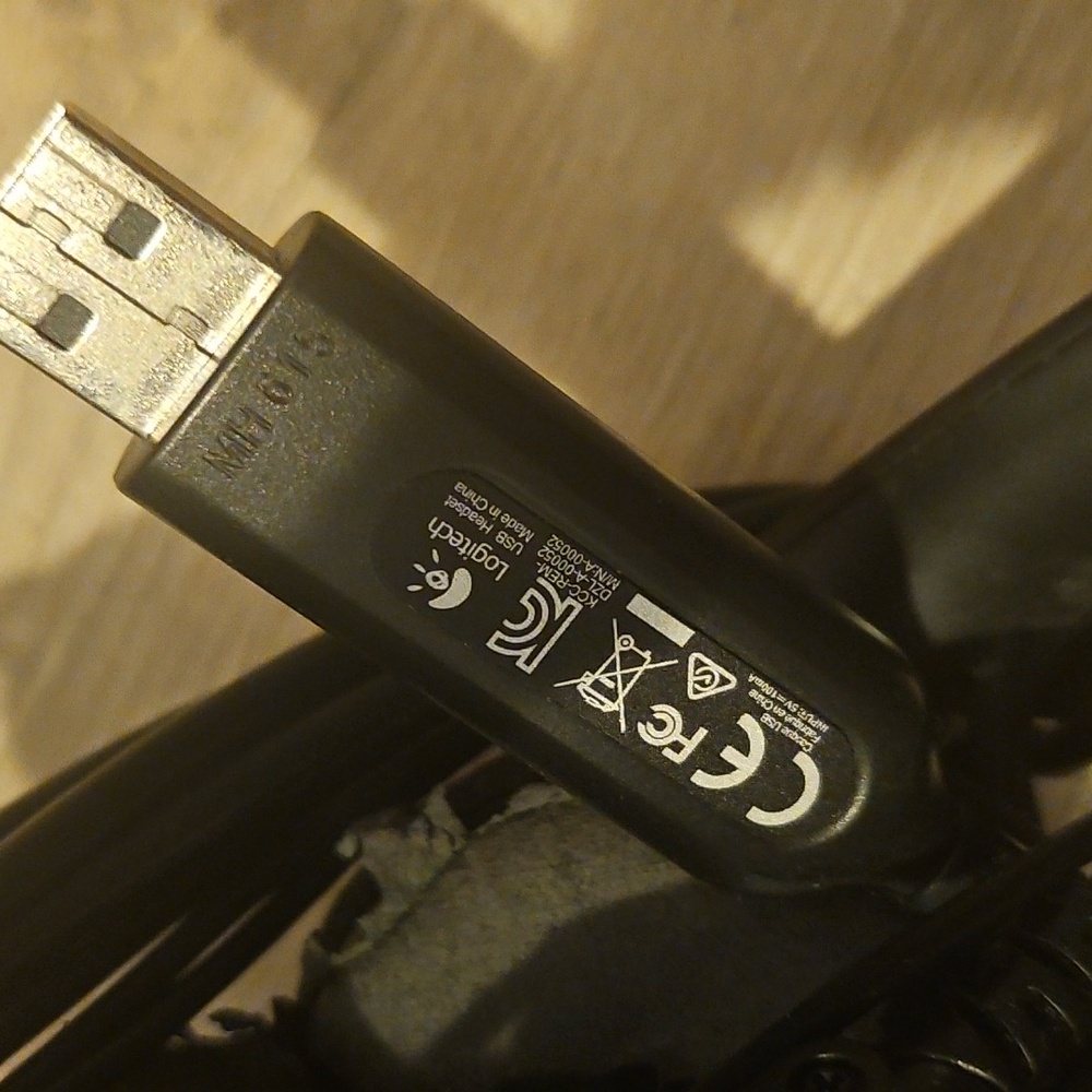 Logitech headset black with microphone - Picture 3 of 4